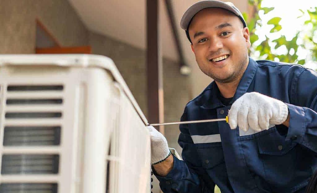 PureTek Air team photo Heating-maintenance-mobile1024-g122076165